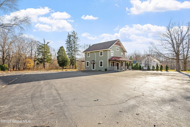 658 Saratoga Rd, Glenville, NY 12302 - view of front of property featuring covered porch
