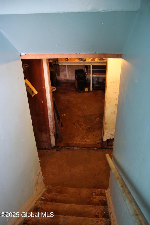 58 Fisler Ave, Colonie, NY 12304 - view of stairway