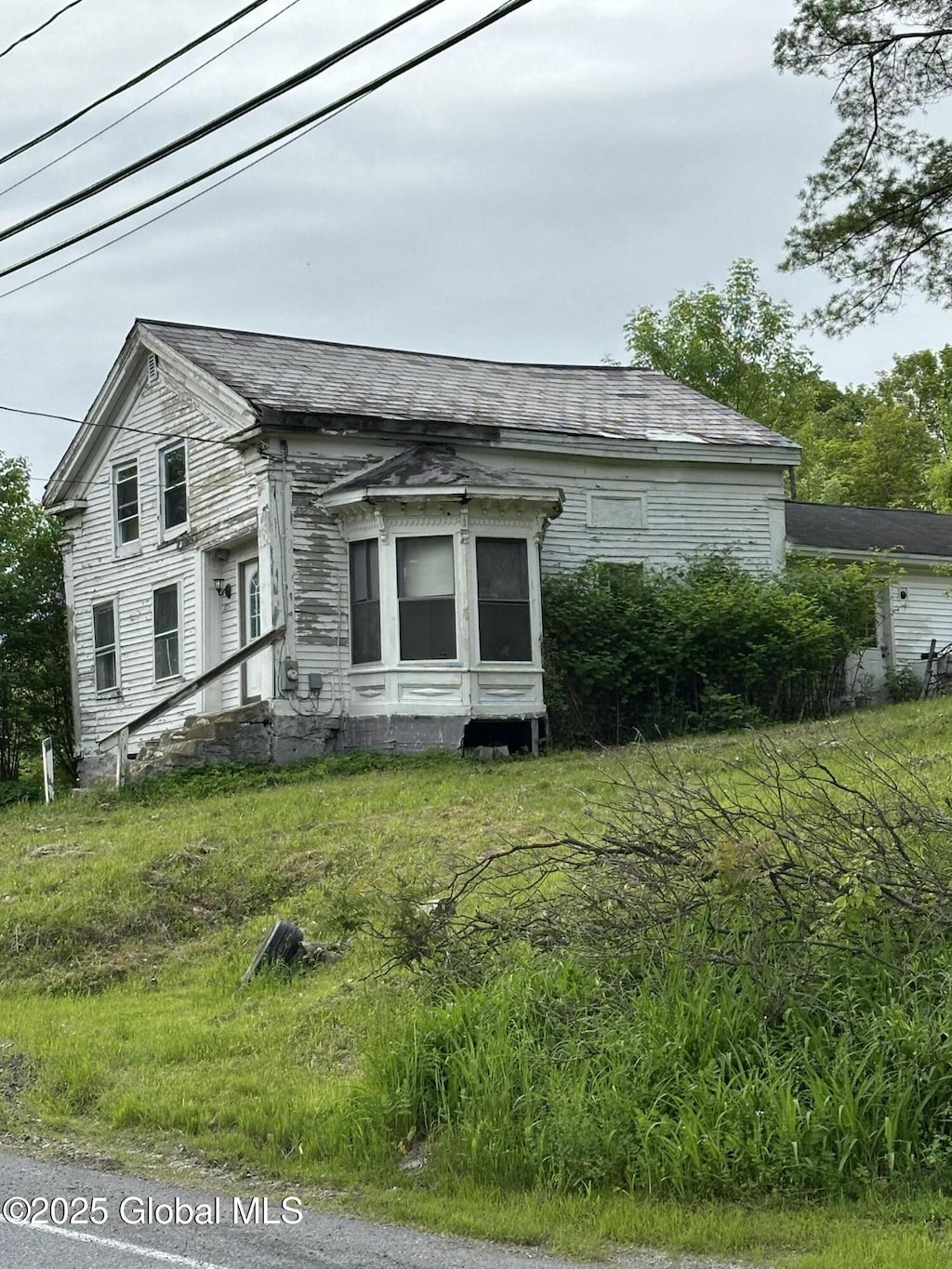 175 N Williams St, Whitehall, NY 12887 - photo 2