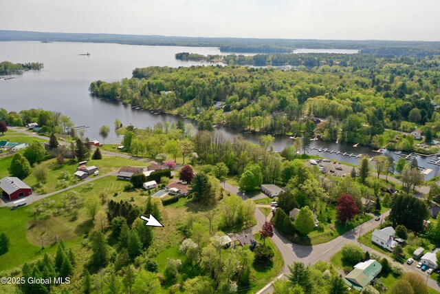 107 Lakeside Dr, Mayfield, NY 12117