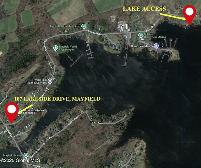 107 Lakeside Dr, Mayfield, NY 12117