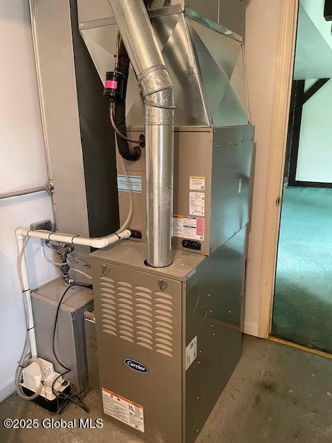 2070 Grand Blvd, Niskayuna, NY 12309 - utility room with heating unit