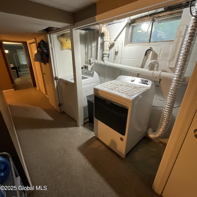 129 Okara Dr, Guilderland, NY 12303 - laundry room featuring washer and dryer and light carpet