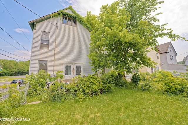 6 123rd St, Troy, NY 12182 - view of side of property