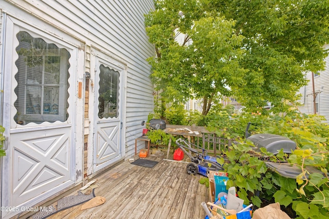 6 123rd St, Troy, NY 12182 - view of deck