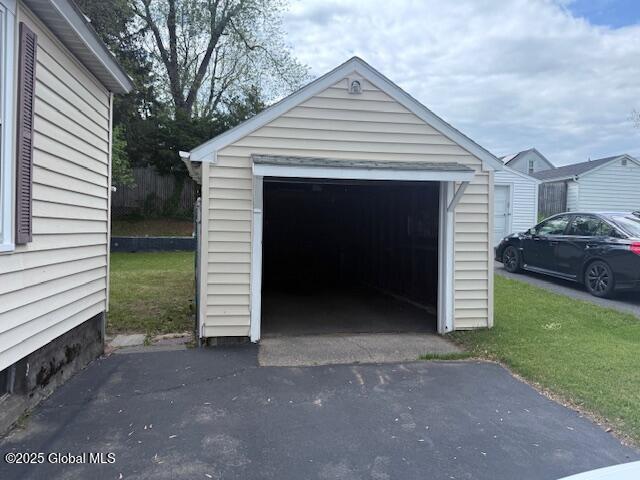 12 Birch Ave, Colonie, NY 12205 - detached garage with asphalt driveway