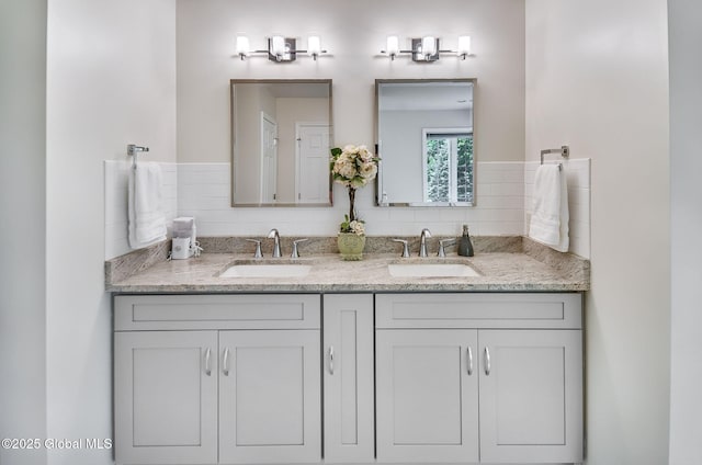 9 Oakline Ct, Niskayuna, NY 12309 - bathroom with double vanity