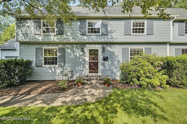 14 Woodridge Rd, Bethlehem, NY 12054 - colonial house with a front yard