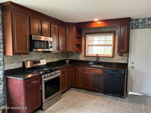 35 Conliss Ave, Cohoes, NY 12047 - photo 4