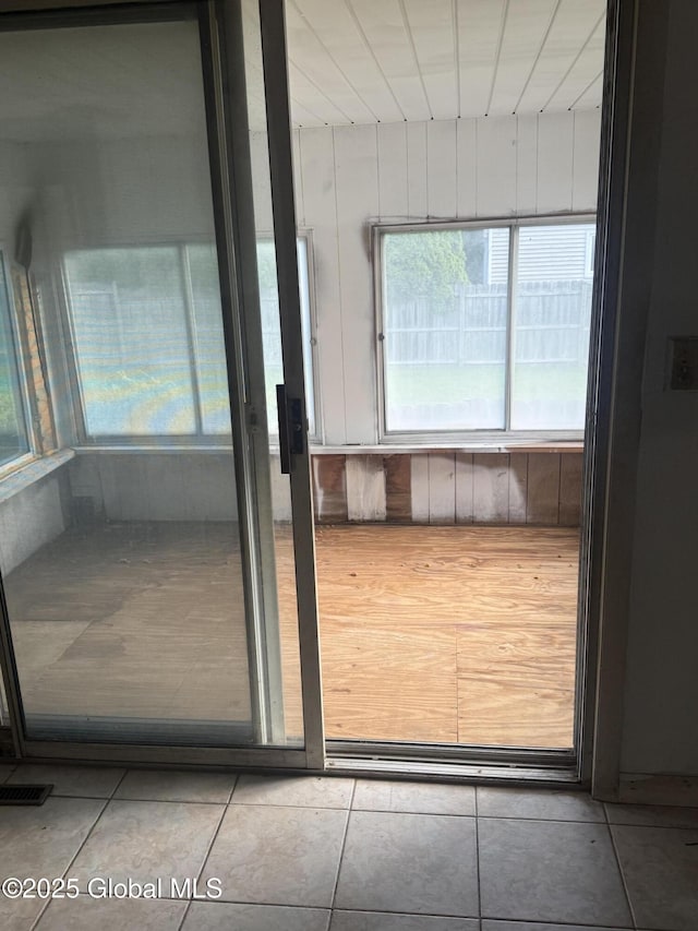 63 Ormond St, Albany, NY 12203 - view of unfurnished sunroom