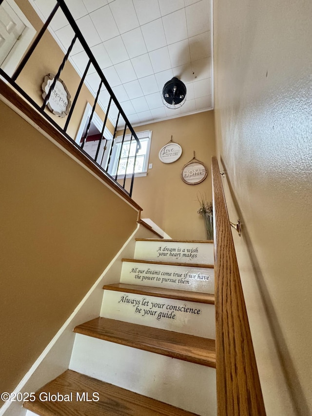 302 Pennsylvania Ave, Johnstown, NY 12095 - view of staircase