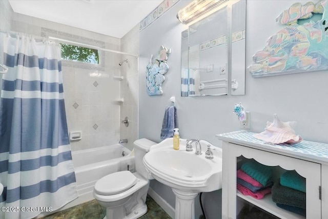 92 Fiddlers Ln, Colonie, NY 12110 - full bathroom featuring toilet, shower / bath combo with shower curtain, and tile patterned flooring