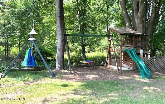 92 Fiddlers Ln, Colonie, NY 12110 - view of play area