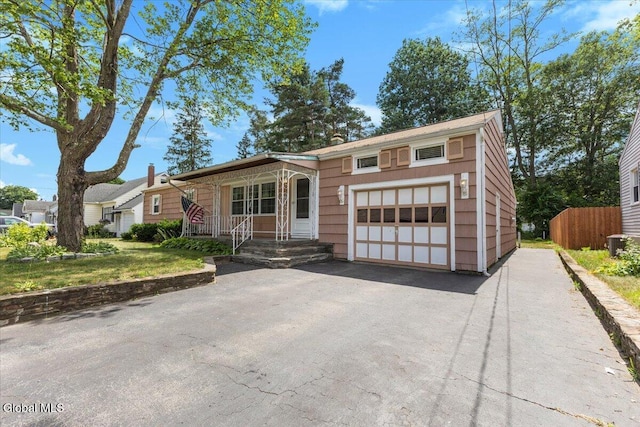 304 Howell St, Rotterdam, NY 12303 - photo 3