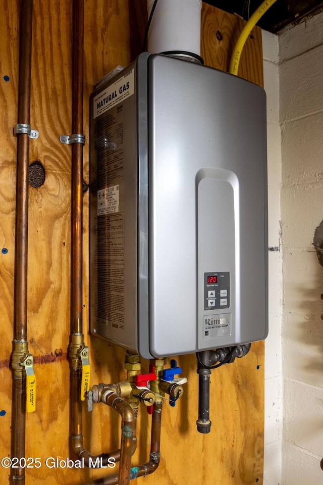 1269 Hawthorn Rd, Niskayuna, NY 12309 - utilities with water heater