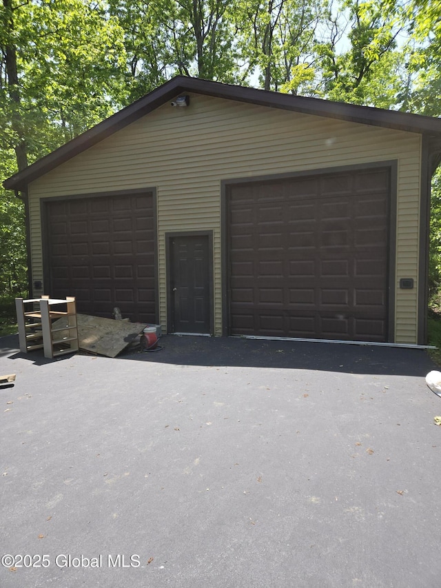 251 Vernon Rd, Glenville, NY 12302 - view of detached garage