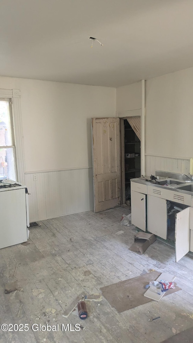 295 N Main St, Gloversville, NY 12078 - photo 6