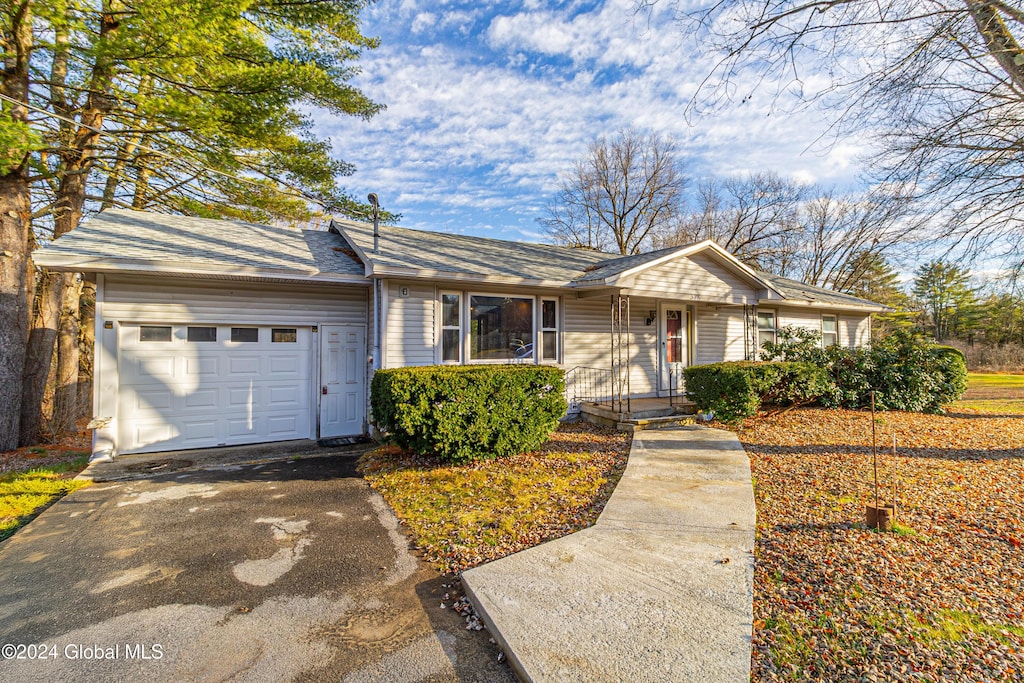 378 Gansevoort Rd, Moreau, NY 12828 - single story home with a garage and driveway