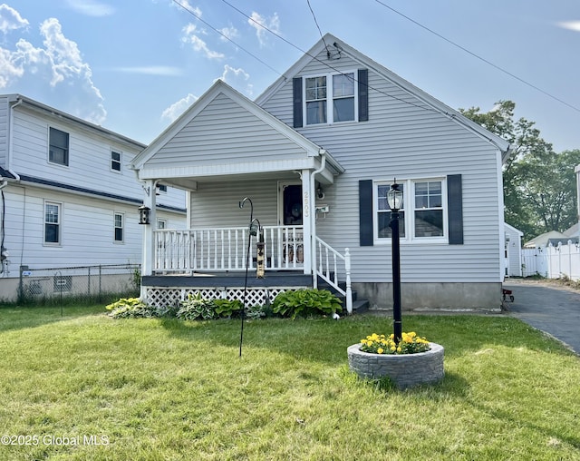 2803 Wellington Ave, Rotterdam, NY 12306 - view of front of house featuring a porch