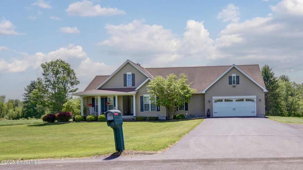 152 Cherrywood Dr, Perth, NY 12010 - photo 1