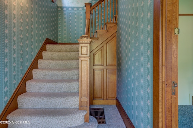 510 S William St, Johnstown, NY 12095 - stairway featuring wallpapered walls