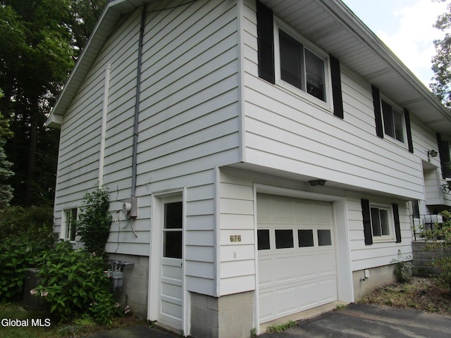 676 Pearse Rd, Niskayuna, NY 12309 - photo 6