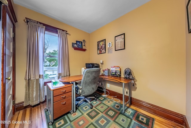 58 N Allen St, Albany, NY 12203 - office with wood finished floors and baseboards