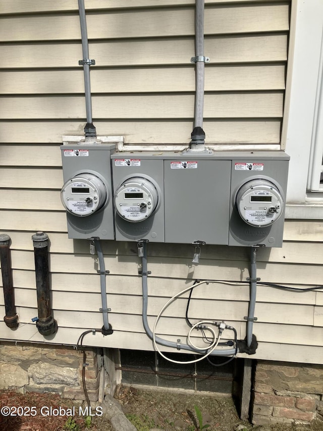 535 Bridge St, Bethlehem, NY 12161 - exterior view of electric meter