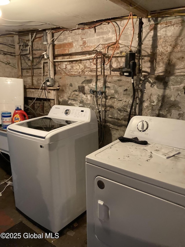 45 14th St, Troy, NY 12180 - laundry area featuring separate washer and dryer