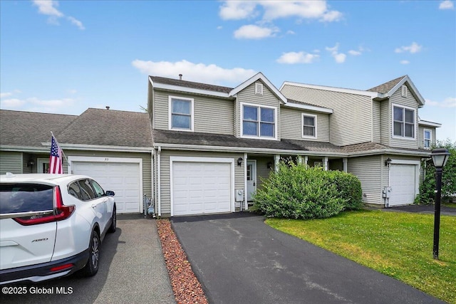 35 Justine Ct, East Greenbush, NY 12144 - view of front of home featuring a front lawn and driveway