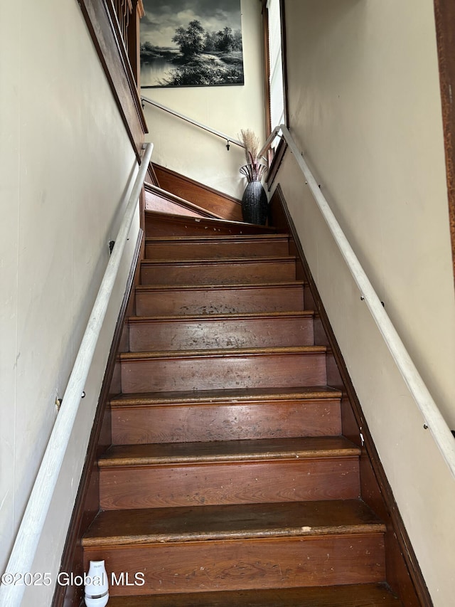 359 2nd Ave, Albany, NY 12209 - view of staircase