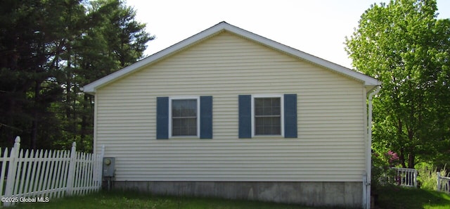 8 Cloverleaf Dr, Warrensburg, NY 12885 - view of property exterior