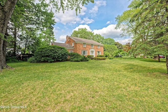 805 Karenwald Ln, Schenectady, NY 12309 - view of green lawn