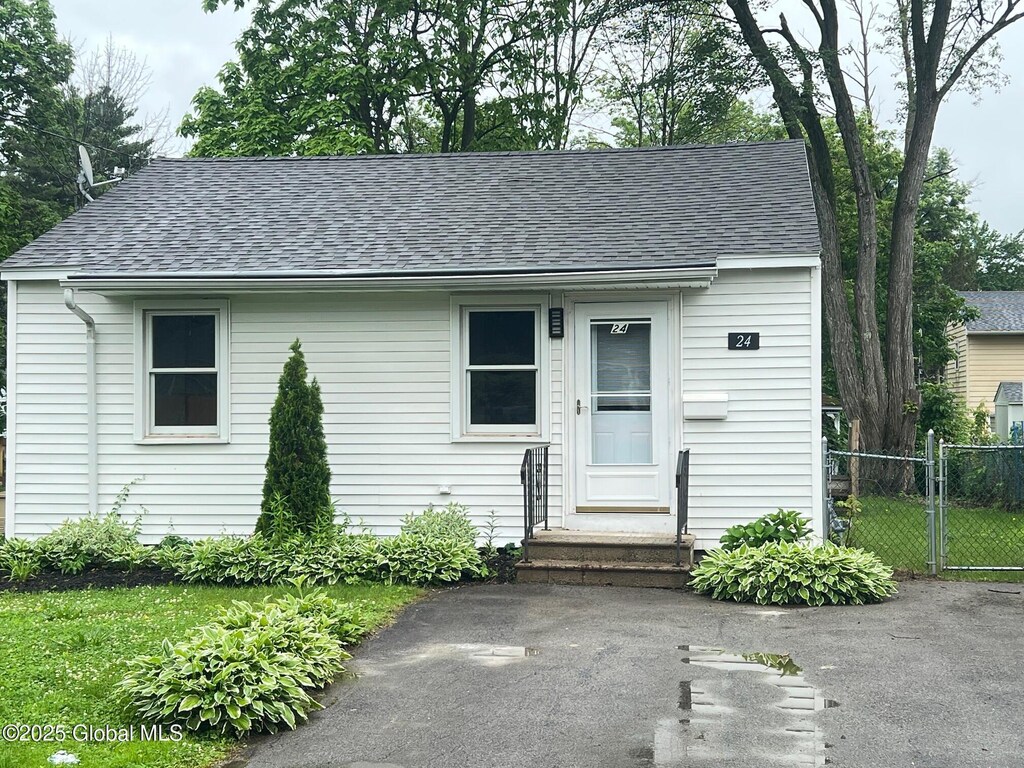 24 Canton St, Colonie, NY 12304 - view of front of property with roof with shingles