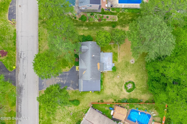 9 Arlene Ave, Guilderland, NY 12203 - bird's eye view of a pool