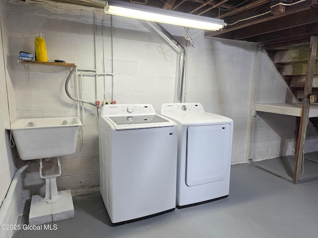 9 Arlene Ave, Guilderland, NY 12203 - laundry area with washer and clothes dryer