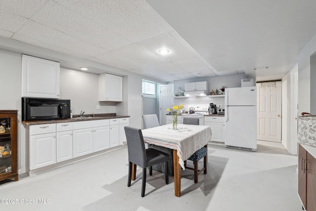 10 Overlook Dr, Wilton, NY 12831 - dining space featuring concrete floors and recessed lighting