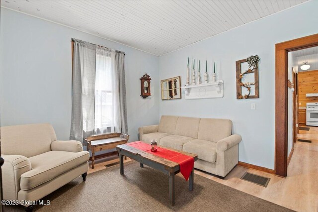 284 Edgemont Rd, Moriah, NY 12960 - living room featuring light wood-type flooring and baseboards