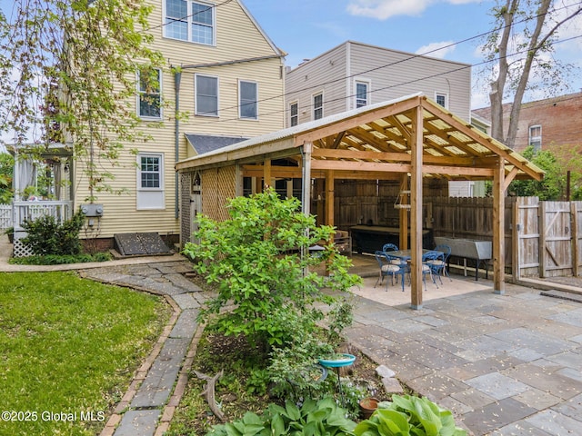 462-470 2nd Ave, Troy, NY 12182 - back of property with a patio area