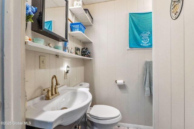 462-470 2nd Ave, Troy, NY 12182 - bathroom with a sink and toilet