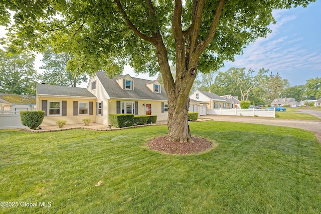 1038 Horvath St, Schenectady, NY 12303 - cape cod-style house featuring driveway