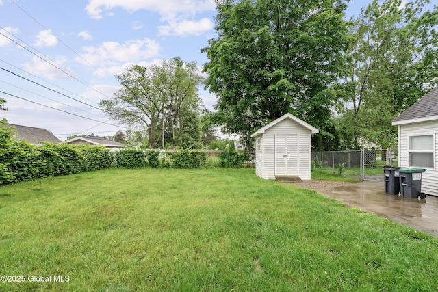 1148 Outer Dr, Rotterdam, NY 12303 - fenced backyard featuring a storage shed and a gate
