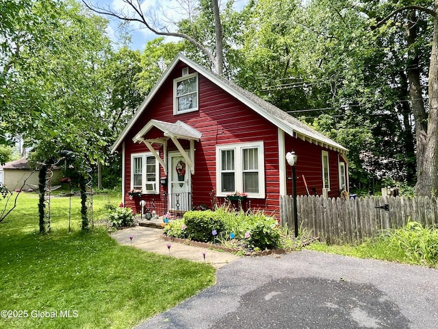 143 Marriott Ave, Schenectady, NY 12304 - view of bungalow-style home