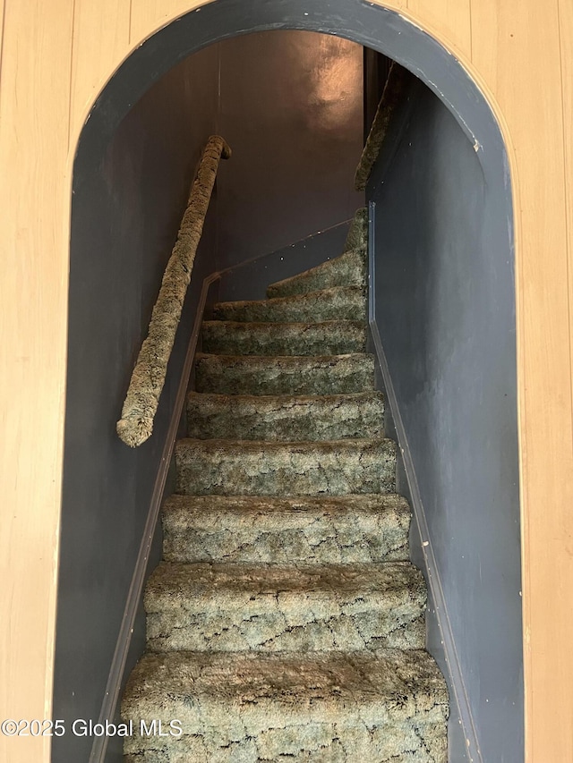 13 Wheeler, Canajoharie Village, NY 13317 - stairs with baseboards