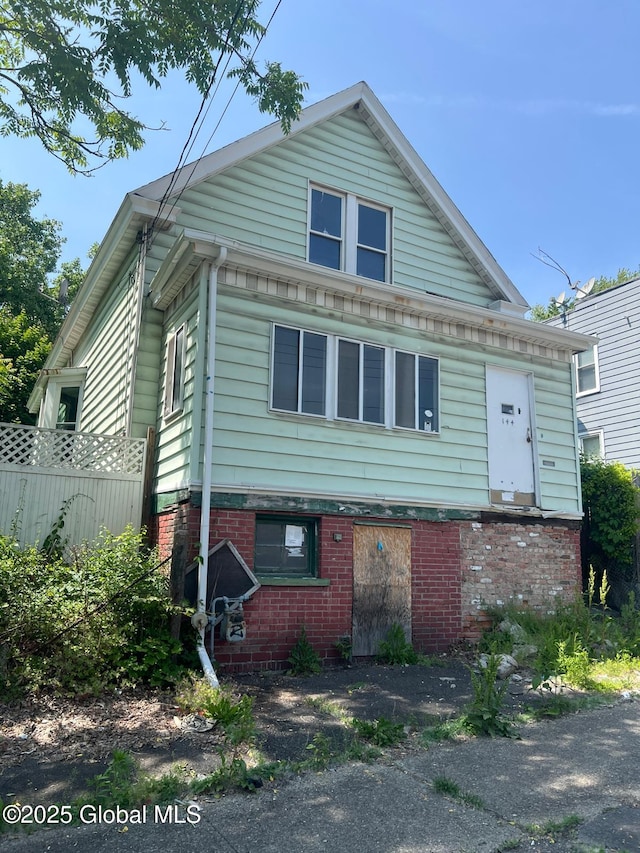 144 S Hawk St, Albany, NY 12202 - photo 1