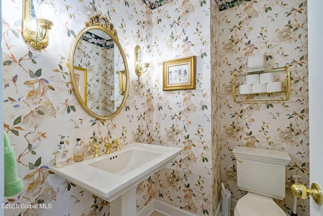 428 Ridgehill Rd, Guilderland, NY 12303 - half bath featuring wallpapered walls and toilet
