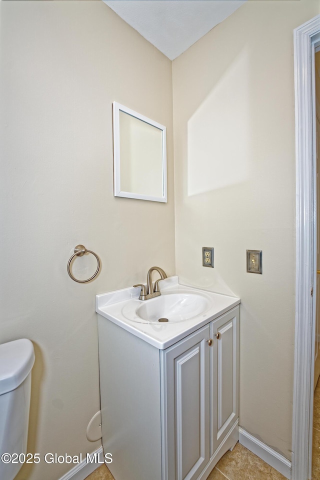 5 Bridgewood Ln, Watervliet, NY 12189 - bathroom featuring vanity and toilet