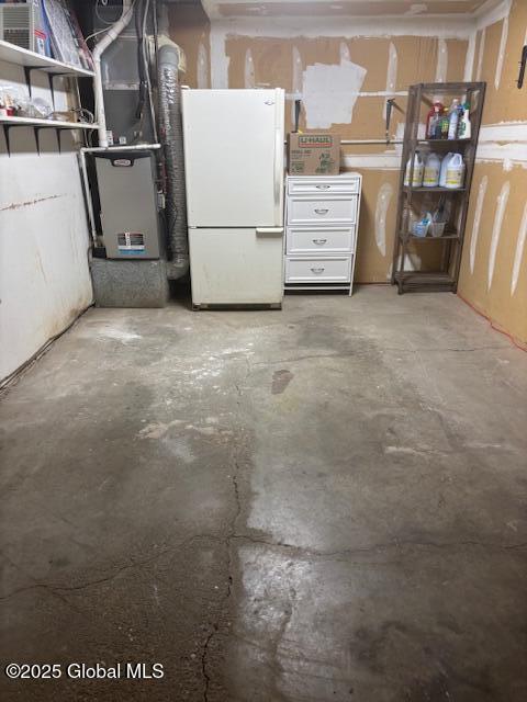 5 Bridgewood Ln, Watervliet, NY 12189 - below grade area featuring freestanding refrigerator