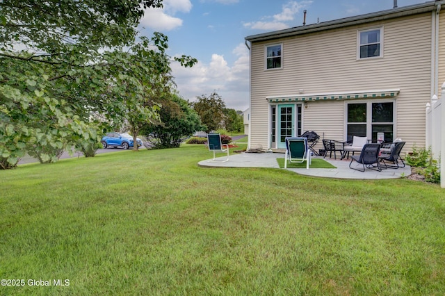 125 Bridgewood Ln, Colonie, NY 12189 - view of grassy yard with a patio area