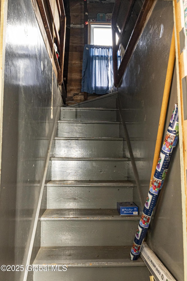 53 Broad St, Catskill, NY 12414 - view of staircase